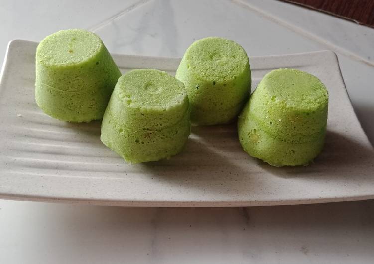 Bolu Pandan isi Kacang Hijau