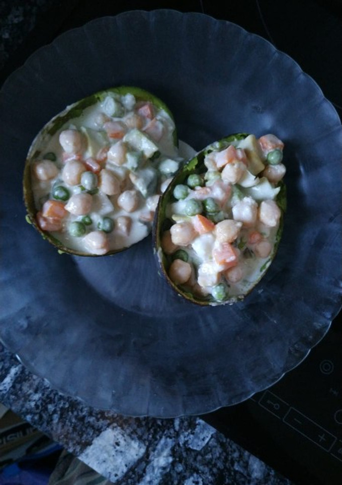 Una foto de Aguacates rellenos veganos