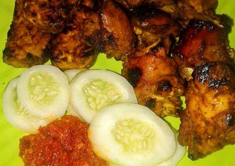 Resep Ayam Tempe Bakar Teflon oleh Lu'lu'ul Hamdiyah - Cookpad