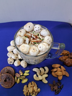 A picture of Makhana dry fruits shake.