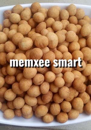 A picture of Simple peanut burger.