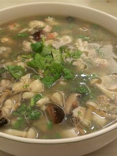 [好菇多多] 翡翠菇菇海鮮羹 的食譜成品照片