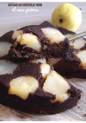 Une photo de Gâteau au chocolat et aux poires