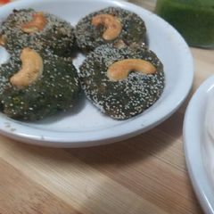 A picture of Hariyali corn peas tikki.