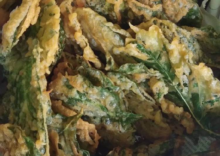 Peyek bayam kriuk2 krenyes 😆