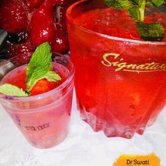 C.T COCKTAIL is Cranberry juice based with mandarin A picture of C.T COCKTAIL is Cranberry juice based with mandarin.