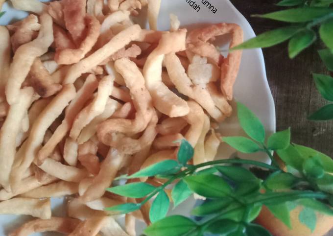 Resep Stik terigu simple (cemilan dari tepung terigu) Resep Stik terigu simple (cemilan dari tepung terigu)