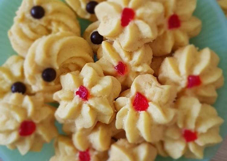 Resep Kukis Bunga Kelapa yang Lezat