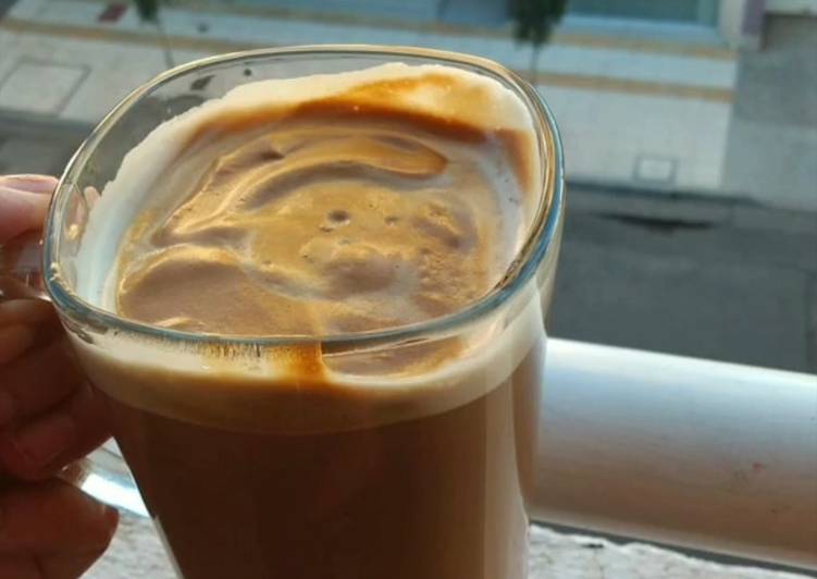 Café "Dalgona" súper rápido