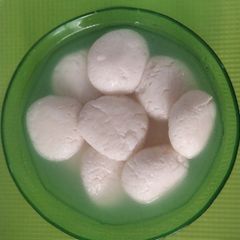 A picture of Rasgulla.