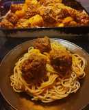 Spaghetti con albóndigas