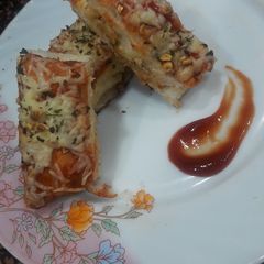 A picture of Bread buns_garlic bread.