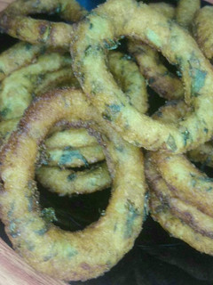 A picture of Garlic rings.