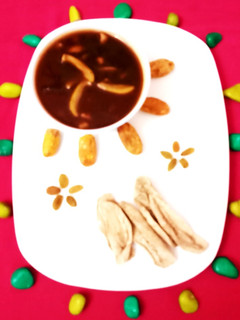 A picture of Dry Whole Amchur Gur Chutney(Saunth).