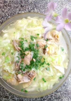 Hình của món Canh gà bắp cải.