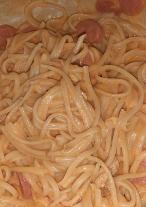 Una foto de Pasta de crema de leche y pollo
