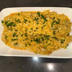 A picture of Worlds Best Thai Poo Pad Pong Karee. Crab with Yellow Curry - Perfect - Enjoy :P.