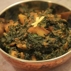 A picture of Saag Aloo.
