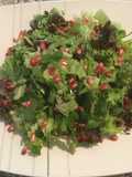 Ensalada de 4 hierbas con granada