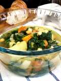 Sopa de ortigas con garbanzos y otras verduras - veggie - diet