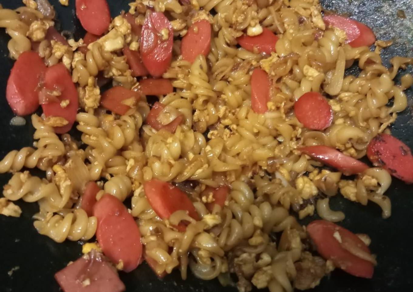 Tumis MakLurSisHam (Makaroni teLur soSis daging Ham)