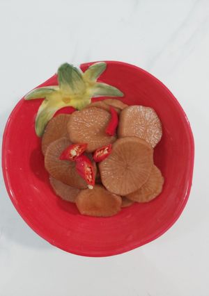 Hình của món CỦ CẢI MUỐI NƯỚC TƯƠNG ĂN LIỀN (DAIKON TSUKEMONO).