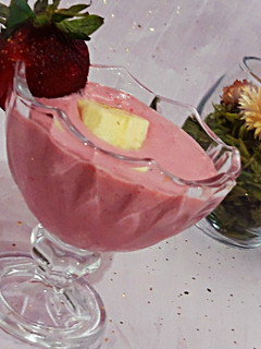 عکسی از دستور اسموتی توت فرنگی و موز