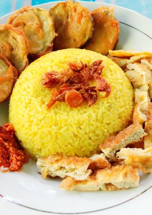 Foto resep Nasi Kuning Rice Cooker