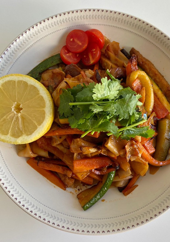Una foto de Yakisoba de verduras