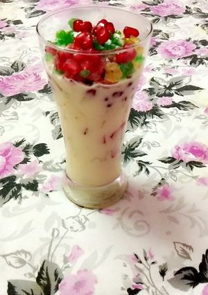 A picture of Fruit custard.