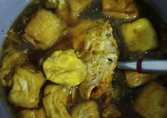 Semur Kecap Tahu Telur Mata Sapi