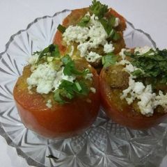 A picture of Green pea stuff tomato.