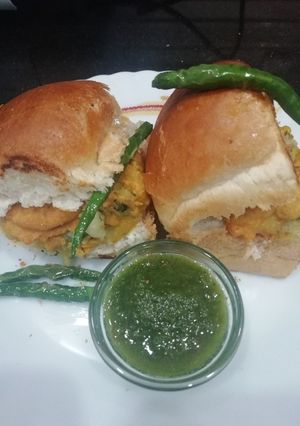 A picture of Vada Pav.