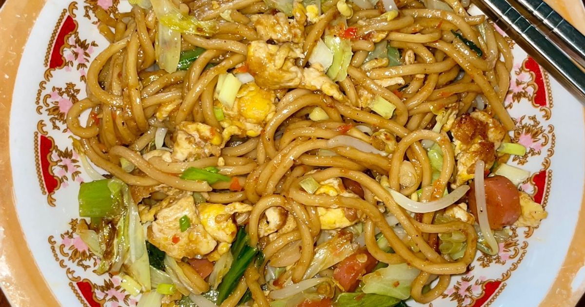 Mie Goreng Pedas Abang Abang Gerobakan