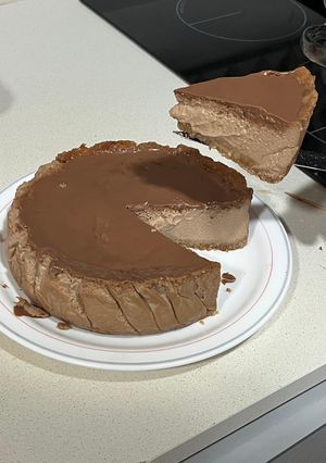 Una foto de Tarta de queso con bombones lindt