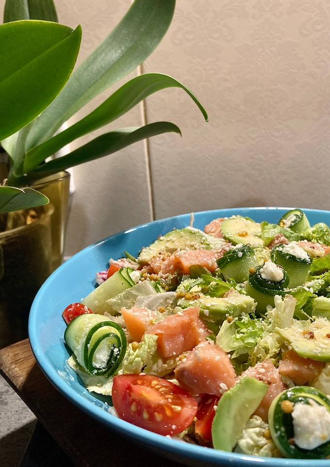 Святковий салат з лососем 🥗
