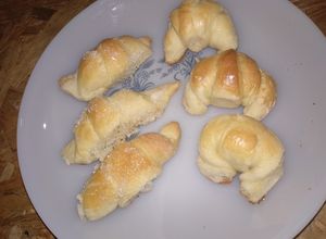 Una foto de Croissant dulces y salados