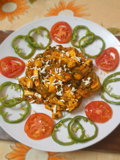 पनीर विद पेरी पेरी मसाला(Paneer with peri peri masala recipe in Hindi) रेसिपी मुख्य फोटो