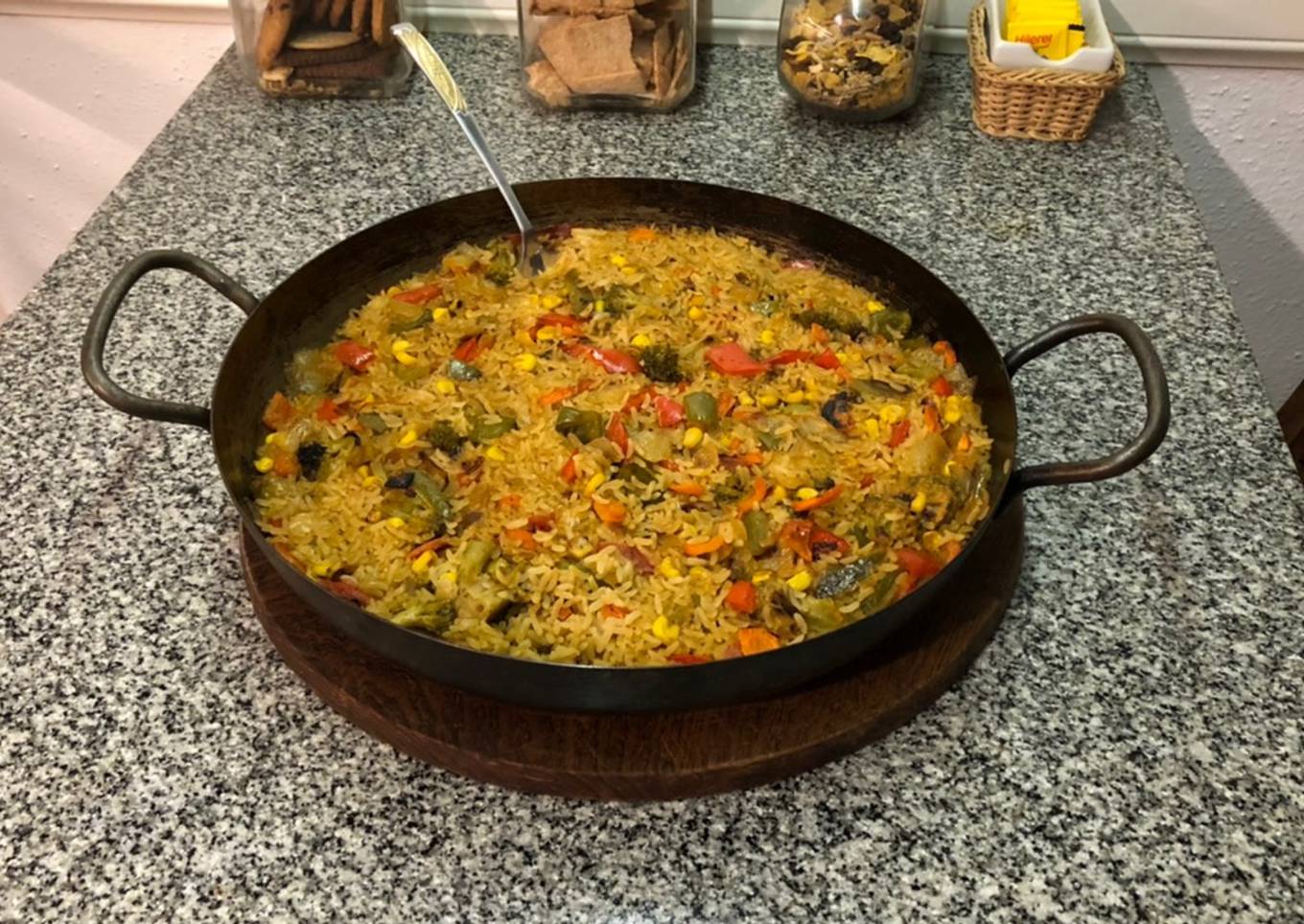 Arroz con verduras a la paellera