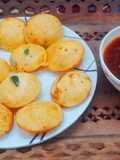 रव्याचे आप्पे (Rava Appe Recipe In Marathi)