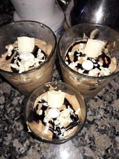 Una foto de Postre con mousse de dulce de leche