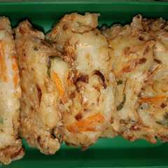 รูปของ Bakwan sayur renyah😊