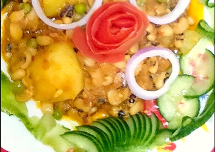 Recipe of Any-night-of-the-week Patato Lobia peas ka salan