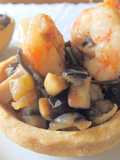 Mini quichés de langostinos y champiñones