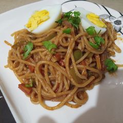 Spicy red sauce spaghetti A picture of Spicy red sauce spaghetti.
