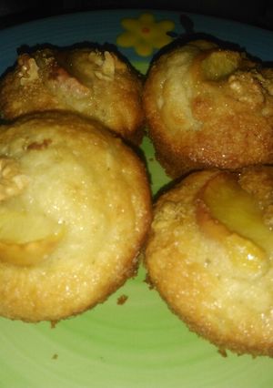 Una foto de Muffins de manzana con azúcar mascabo 🍏🍎