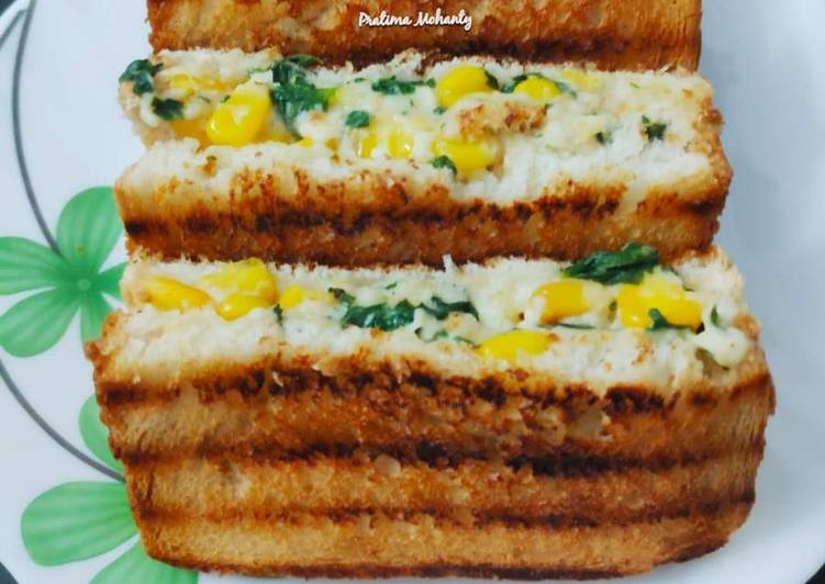 Easy Way to Make Super Quick Spinach Corn Paneer Sandwich