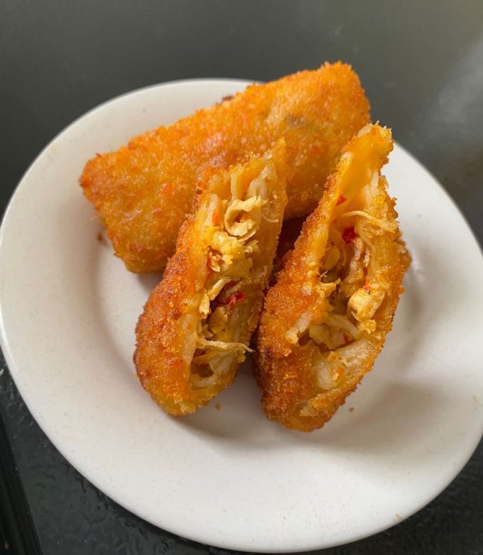 Foto resep Risol Isi Ayam Suwir Pedas🌶️