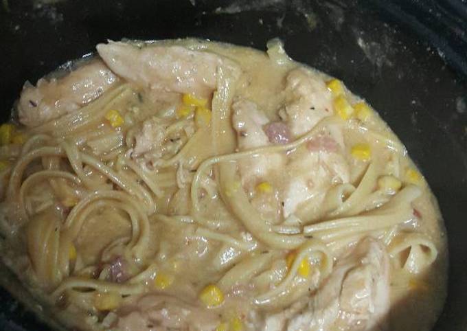 Crockpot chicken and noodles