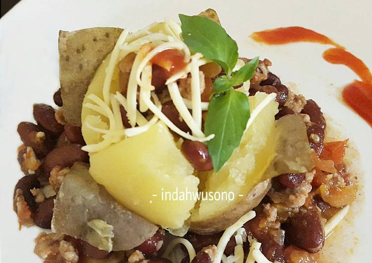 Potato with Beef and Red Bean Sauce